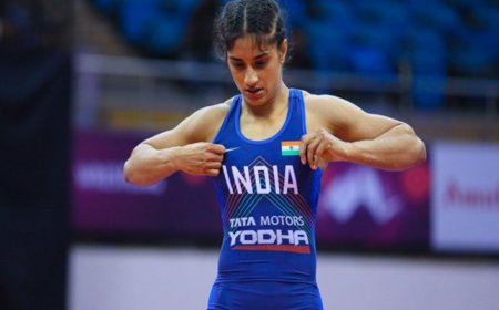 Vinesh Phogat's event marred by scuffle among party workers