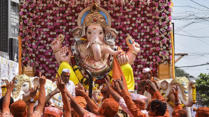 Maharashtra: 3 children crushed under tractor carrying Ganesh idol in Dhule