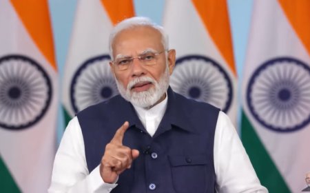 Congress creating fear psychosis in minds of Muslims: PM Modi