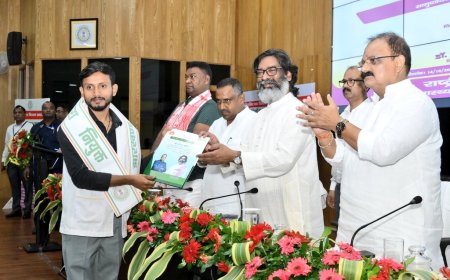Soren distributes appointment letters to 498 officials after laying foundation stone of Jharkhand Bhavan in Navi Mumbai
