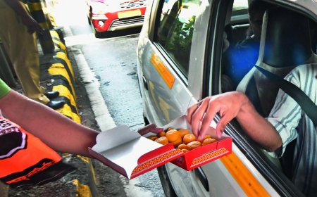 Ahead of polls, toll waived for LMVs at Mumbai entry points