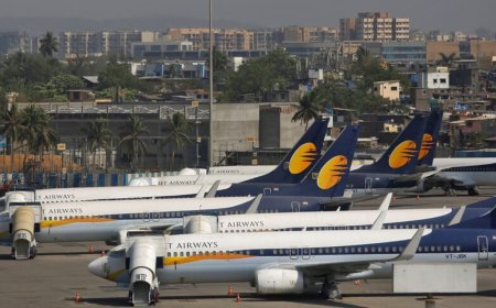 Rescind Jet Airways resolution plan, order liquidation, SBI tells SC