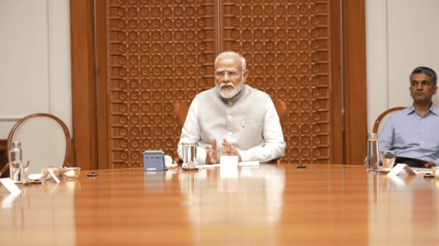 Axe the tainted & non-performers, PM Modi tells Union secretaries