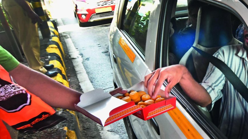 Ahead of polls, toll waived for LMVs at Mumbai entry points