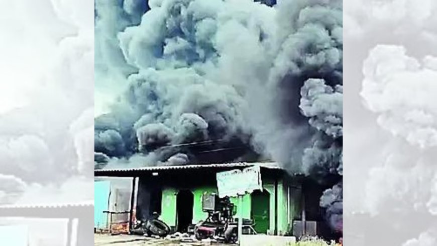 Criminal kills cop’s wife, daughter in Chhattisgarh, mob burns down his house