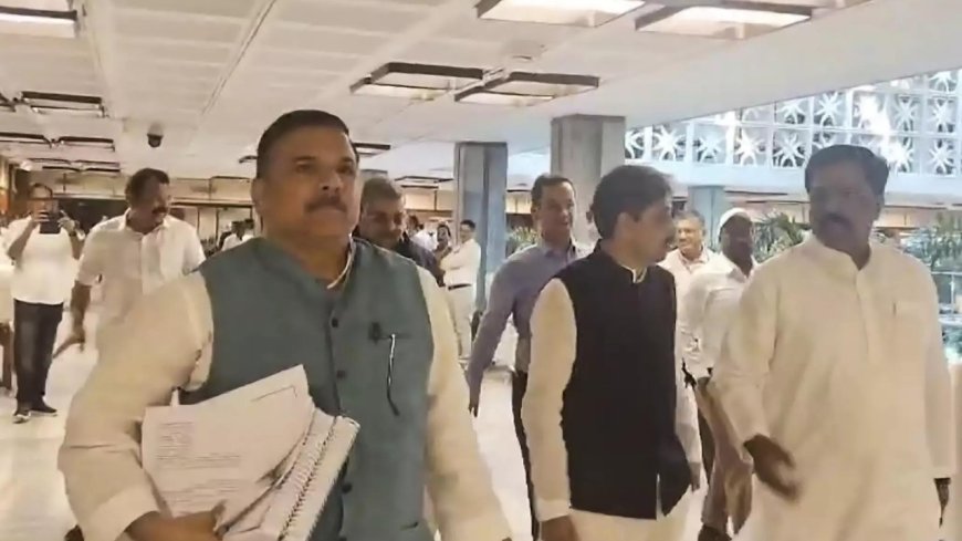 Opposition MPs stage walk out of JPC meeting on Waqf Bill