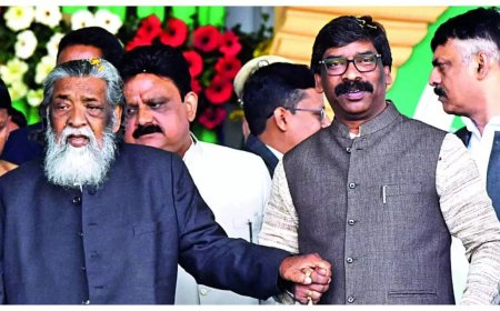 Days before voting, Soren's poll proposer switches to BJP