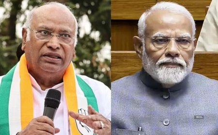 'PM Modi gave similar copy to President Ram Nath Kovind in 2017': Kharge on row over 'blank copies' of Constitution