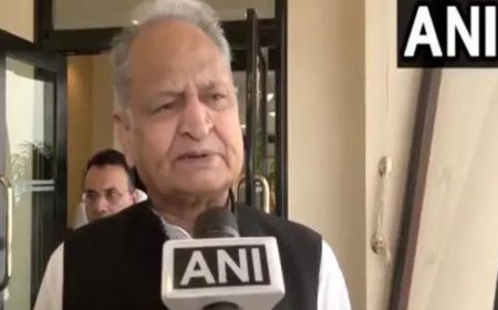 'Misfortune that such words are used': Congress' Ashok Gehlot on 'batenge toh katenge' remarks