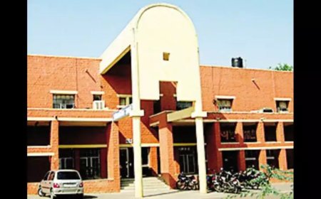 Congress slams Rajasthan govt's order to paint college walls orange, calls it 'politicisation'