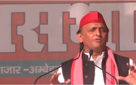 'CM doesn't see mirror before leaving house': Akhilesh Yadav hits back Yogi Adityanath