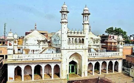 SC seeks Gyanvapi mosque management response to survey plea