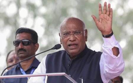 Constitution Day: Congress mounts attacks on PM Modi, RSS over statute, pushes for caste census