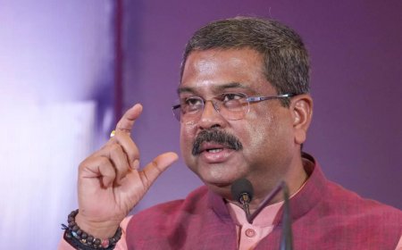 'Not EVMs but Cong's mentality is the problem,' says Dharmendra Pradhan