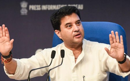 Bee attack during Scindia's function in MP's Shivpuri; Union minister evacuated safely