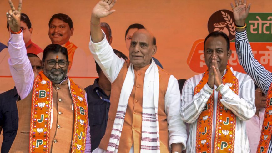 Soren's government dud cracker, NDA govt a powerful rocket: Rajnath Singh