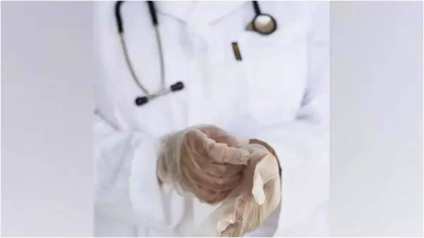 Man suffers 'heart attack' on Delhi-Mumbai flight; doctor onboard saves his life