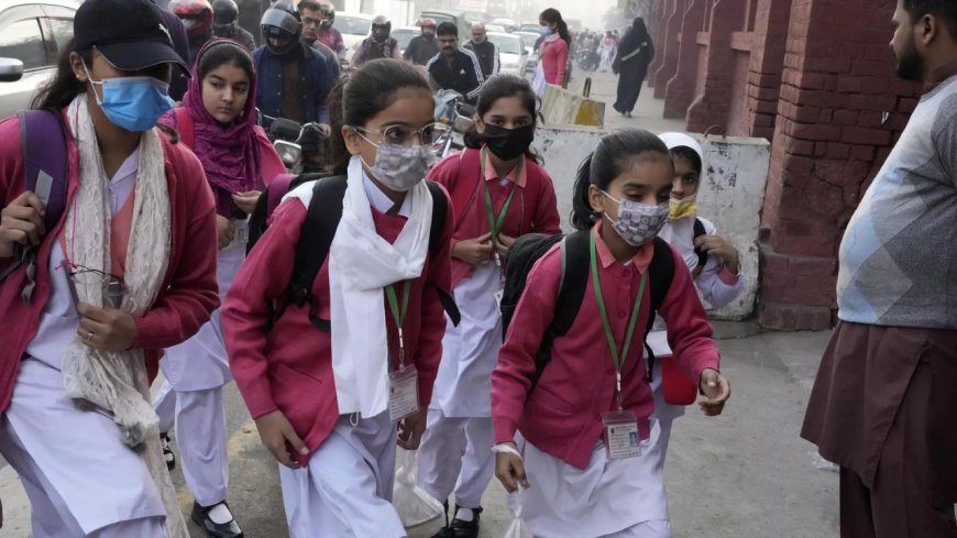 Delhi pollution: Supreme Court suggests reopening schools, refuses to relax curbs