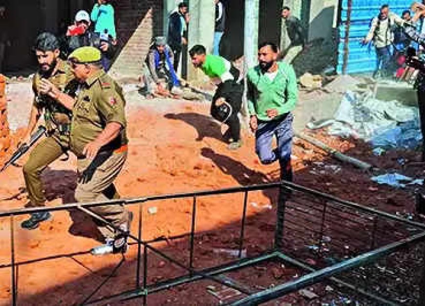 Vaishno Devi ropeway protests turn violent in J&K, cop injured in clash