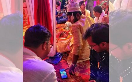 'Bro has his own priorities': Photo of groom playing ludo at wedding mandap goes viral