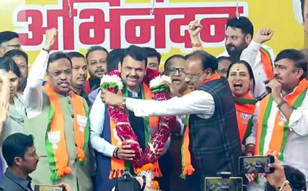 Invitations ready, stage set: Preparations for Fadnavis' oath taking ceremony in full swing