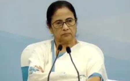 ‘Leaderless’ Bangladesh in mafia’s grip, says Mamata Banerjee
