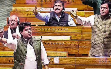 Kalyan Banerjee submits written apology for remarks against Union minister Scindia