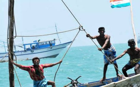 211 Indian fishermen are in Pakistan jails: Union minister