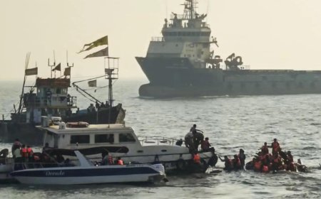 Mumbai boat accident: 13 dead, 99 rescued after Navy boat collides with ferry near Gateway of India