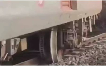 Dadar-Porbandar Saurashtra Express derails near Surat, no one injured: Railway officials