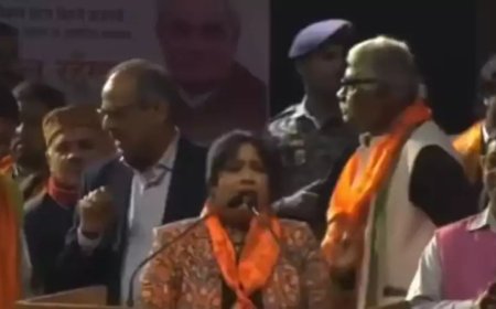 'Raghupati Raghav' recital at Atal event stirs political row in Bihar