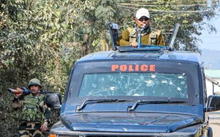 Fresh violence hits Manipur; journalist, cop among 4 injured
