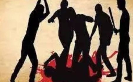 Encroachers attack Lucknow civic body staff, 2 hurt