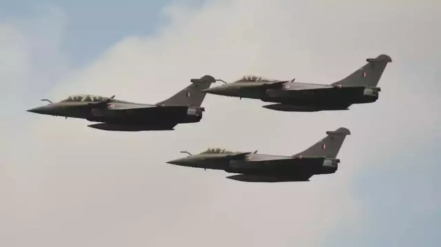 Mega Rafale fighter & Scorpene sub deals to be inked with France by next month: Navy chief