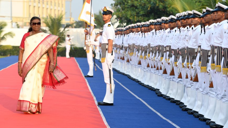 President Murmu attends Navy Day celebration at Odisha's Puri