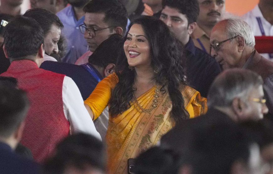 'Patience and perseverance key to his success': Amruta on husband Devendra Fadnavis’ return as CM of Maharashtra