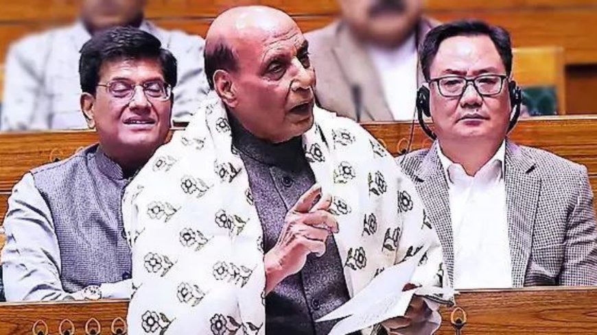 Constitution in pockets: Rajnath's jibe at Congress
