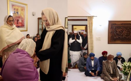 Sonia Gandhi, Hamid Ansari, Kharge attend Manmohan Singh's 'Akhand Path' at former PM's residence
