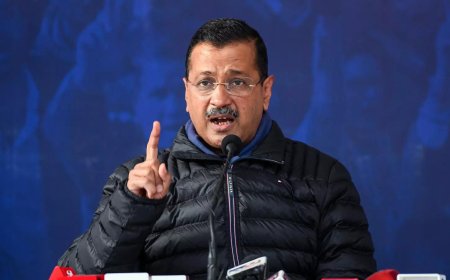 Kejriwal promises to waive 'inflated' water bills, if AAP wins Delhi polls