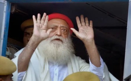 Self-styled godman Asaram Bapu granted interim bail by Supreme Court in 2013 rape case