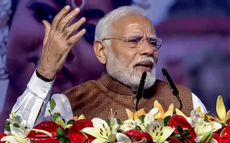 Future lies in Buddha, not in yuddh, says PM Modi at Pravasi event