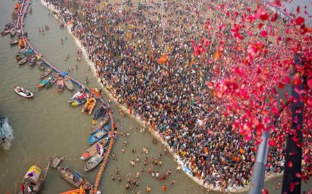1.7cr devotees brave cold, freezing water to take holy dip as Maha Kumbh begins