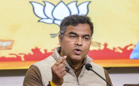 EC asks Delhi police to file case against BJP's Parvesh Verma for distributing shoes