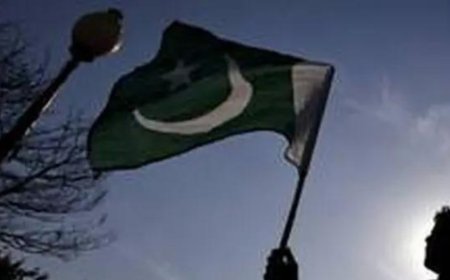 Pakistan returns Indian Army chief's salvo, terms terror charge 'extreme duplicity'