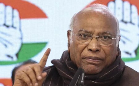 Constitution under threat, citizens must be ready for sacrifice to save it: Kharge