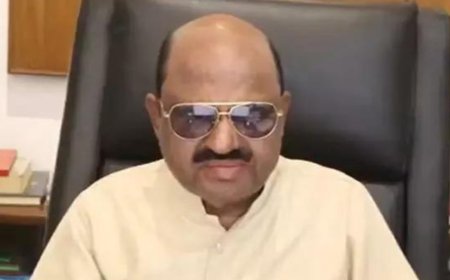 RG Kar victim's parents call on West Bengal governor, submit representation seeking justice