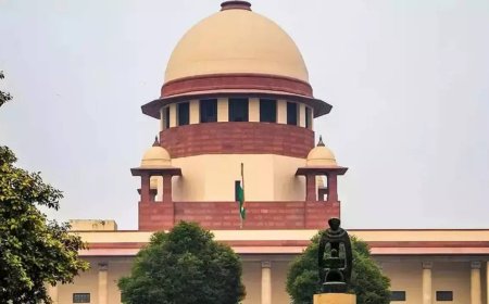 Supreme Court against VIP darshan in shrines, but gives no order