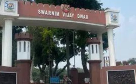 Fort William, headquarters of Army Eastern Command, is now Vijay Durg