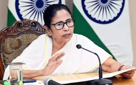 Mamata says TMC to fight solo in 2026 Bengal polls, Cong hits back over 'panic' reaction