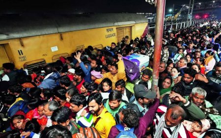 15 killed as Kumbh rush leads to stampede at New Delhi station